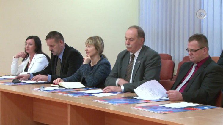Zmiany w Radzie Powiatu Ostrowieckiego.mp4
