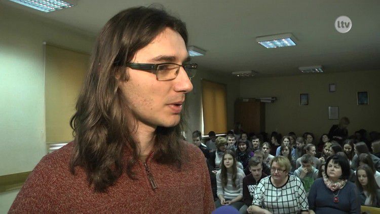W "Staszicu" o biologii.mp4