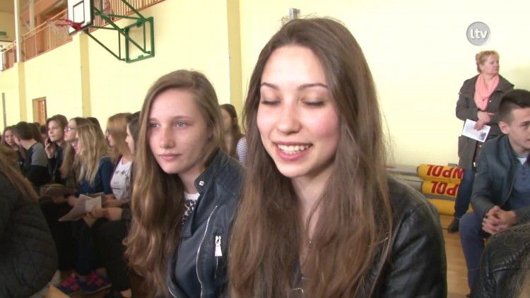 W Staszicu kuszą Gimnazjalistów.mp4