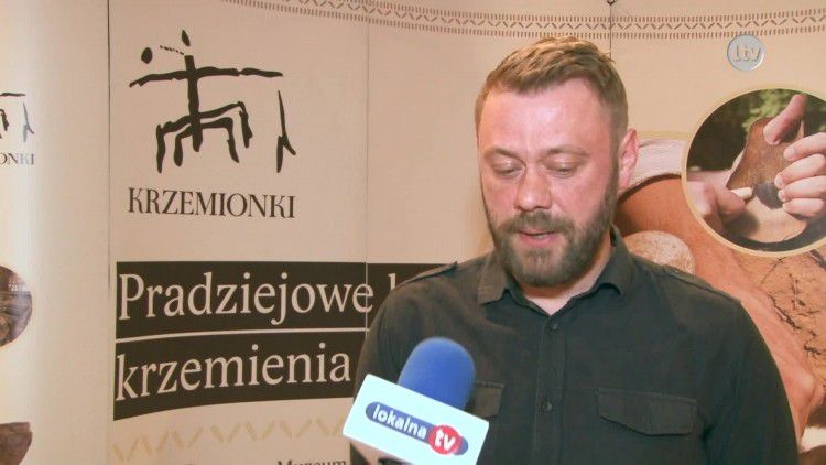 Muzeum nocą....mp4