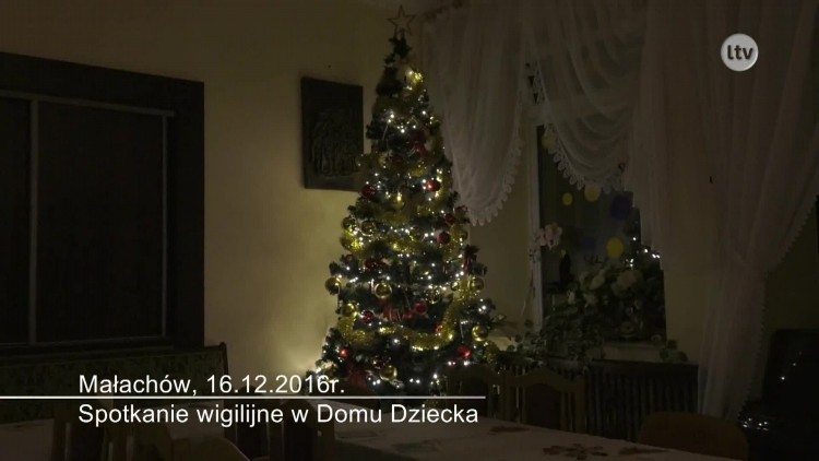 Spotkanie wigilijne w Domu Dziecka w Małachowie