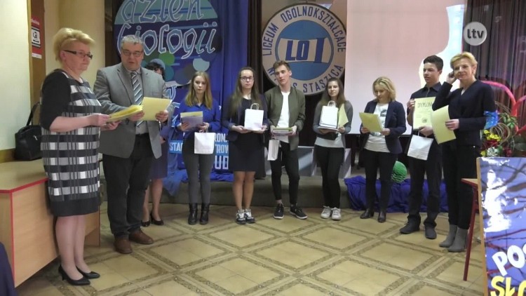 Dzień Wagarowicza a uczniów aż nadto.mp4