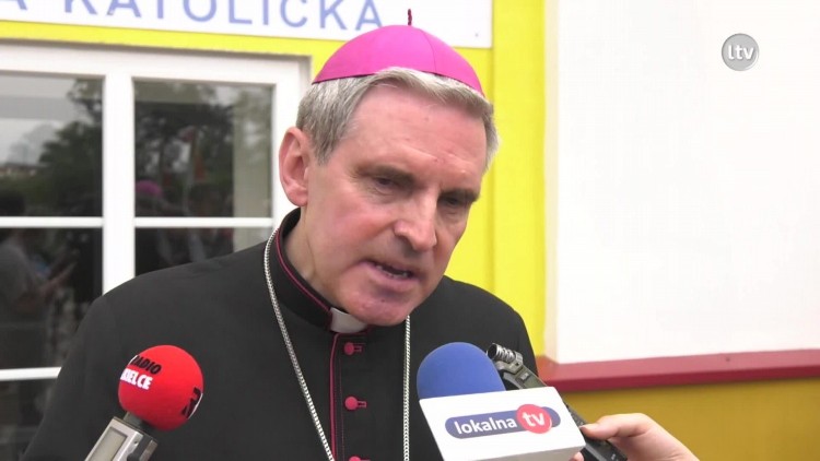 Okno życia otwarto w Ostrowcu Świętokrzyskim.mp4