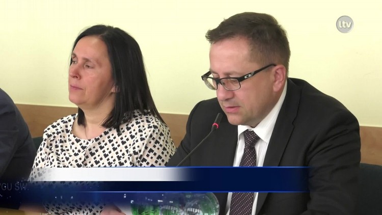 Samorząd Ostrowca doposaży szpital.mp4