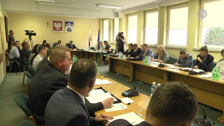 Wyjątkowo jednomyślna sesja.mp4