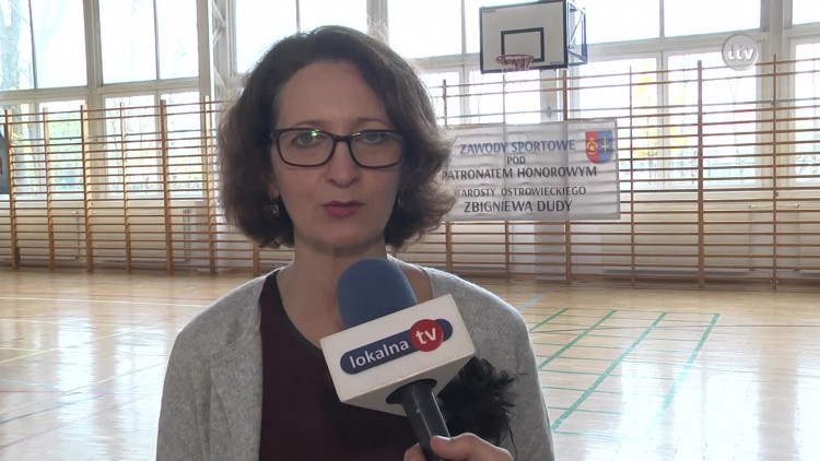 Międzynarodowym Turnieju Piłki Siatkowej Kobiet o Puchar Starosty.mp4
