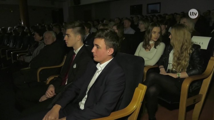 Ostrowiecka młodzież z międzynarodowymi certyfikatami.mp4