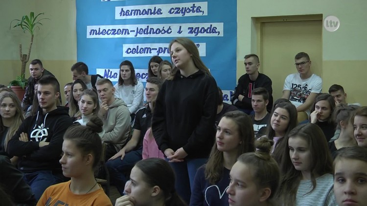O wolontariacie w ZSOMS.mp4