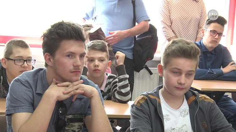 Młodzież zapobiega pożarom 