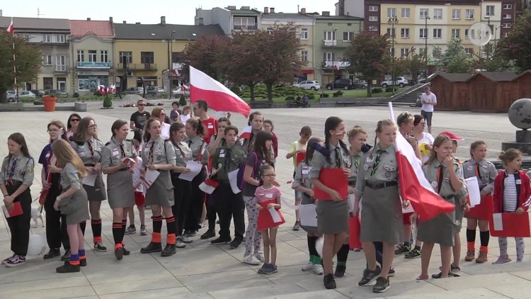 Harcerze uczcili polską flagę narodową