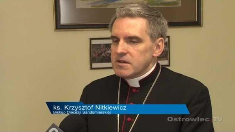 biskup_o_papiezu_ostrowiec_news.mp4