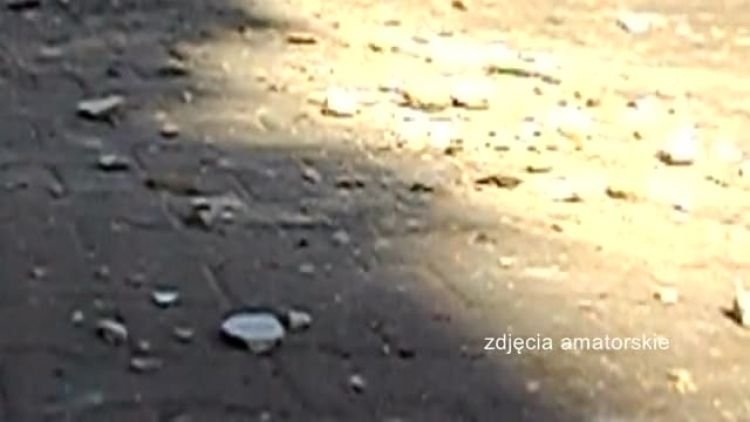 odlamki_muru_setka.mp4