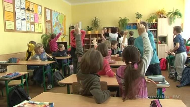szesciolatki_do_szkol_marsz_news.mp4