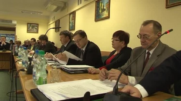 sesja_rady_miasta_nauczyciele_news.mp4