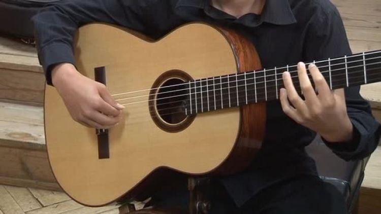 mlody_gitarzysta_news-1.mp4