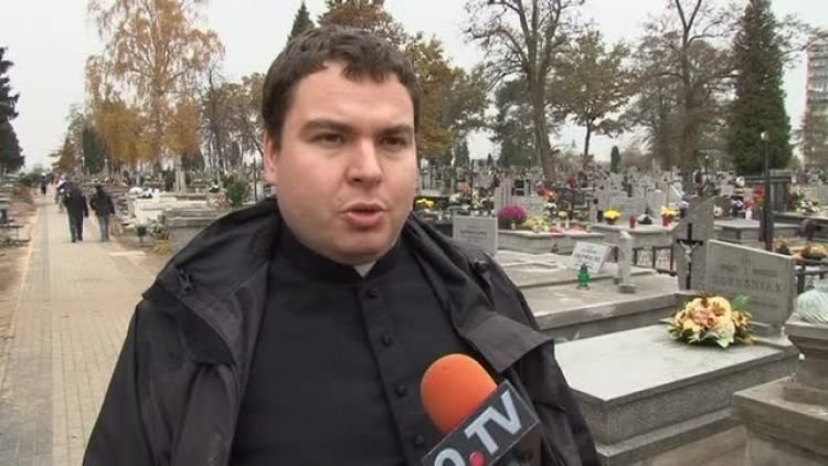 dzien_zaduszny_news.mp4