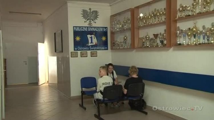 koniecroku_wagary_news.mp4