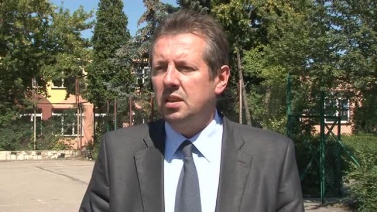 boisko_nowe_samochodowka_25_07_2012_news.mp4
