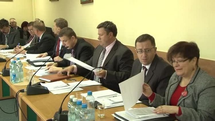 sesja_um_komisarz_news.mp4