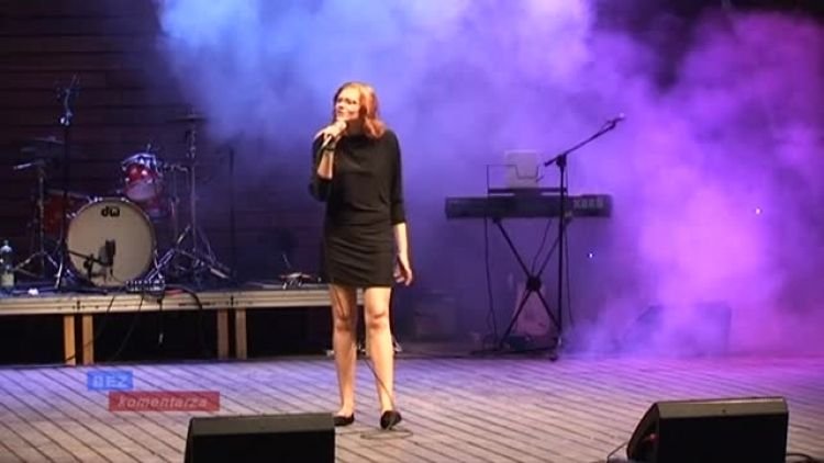koncert_wakacyjny_bez_komentarza.mp4